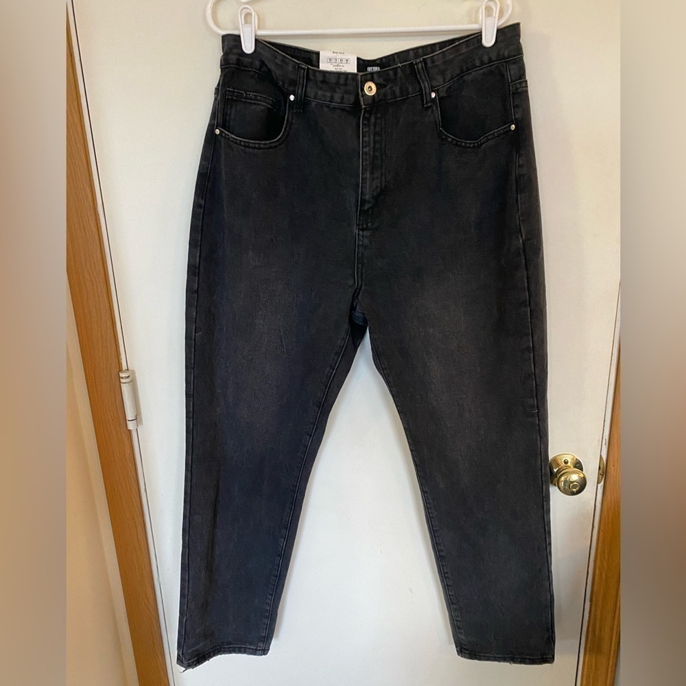 Ladies 12 cotton on new tags mom jeans